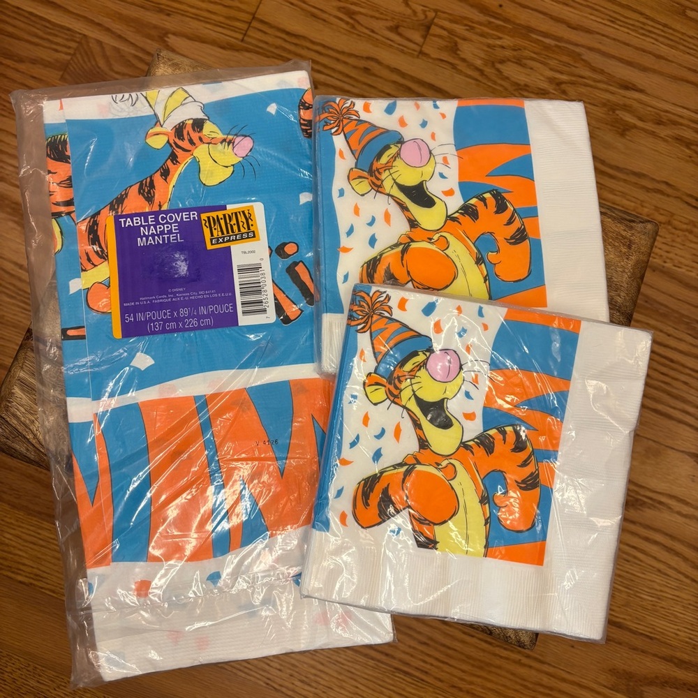Vintage Disney Winnie the Pooh Tigger Party Tableware Set Napkin and Table Cover